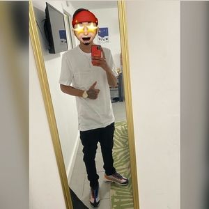 Meet your Posher, Jay